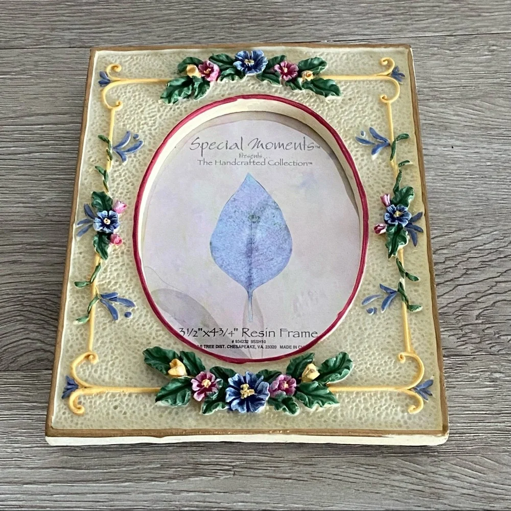 Vintage Special Moments 3d Flowers Resin Frame
